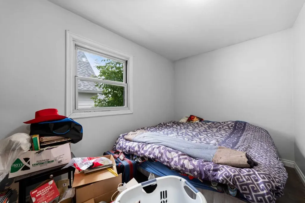 5215 48 Street Camrose AB T4V 1M2