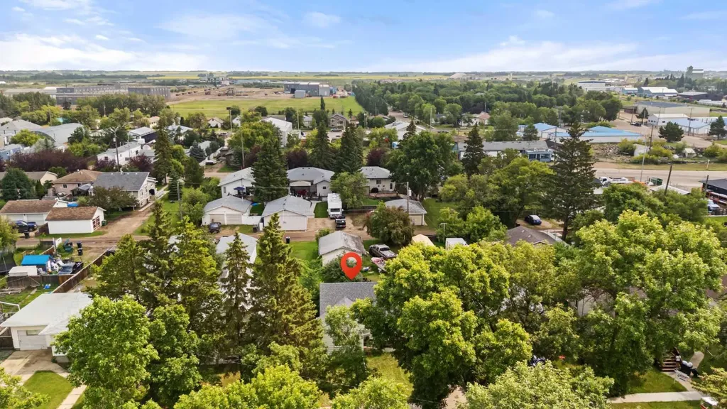 5215 48 Street Camrose AB T4V 1M2