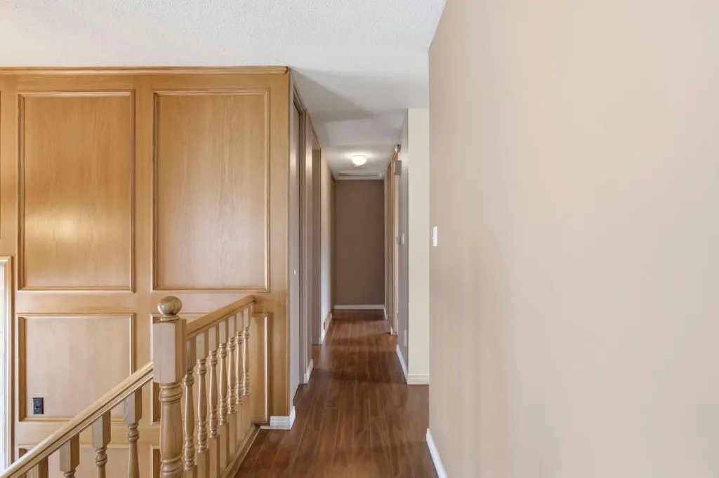 160 Marbrooke Circle NE Calgary AB T2A 2W6
