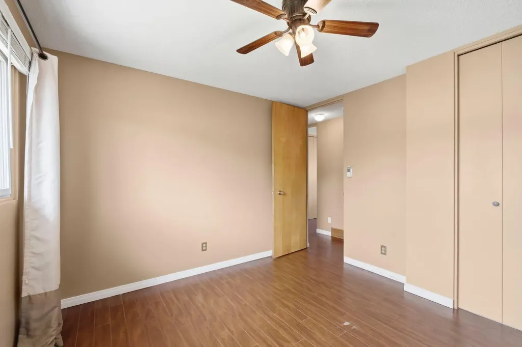160 Marbrooke Circle NE Calgary AB T2A 2W6