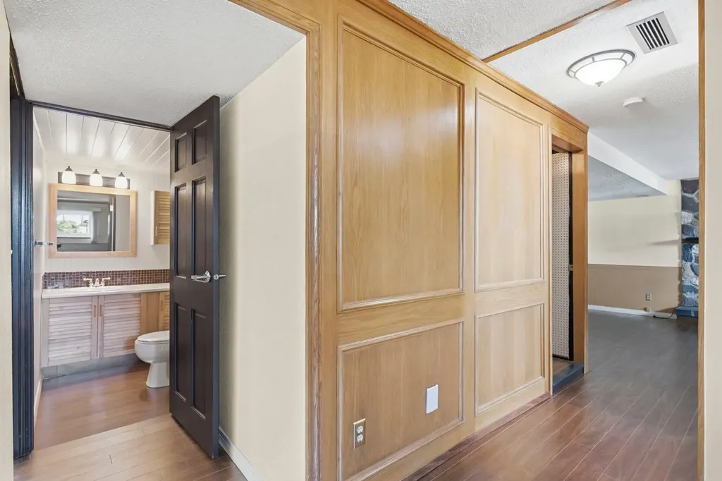160 Marbrooke Circle NE Calgary AB T2A 2W6