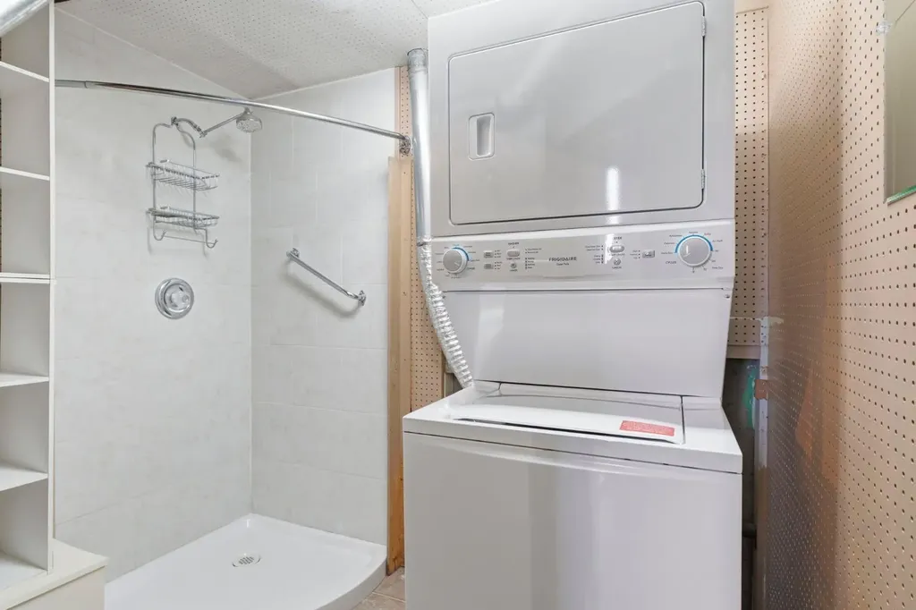 160 Marbrooke Circle NE Calgary AB T2A 2W6