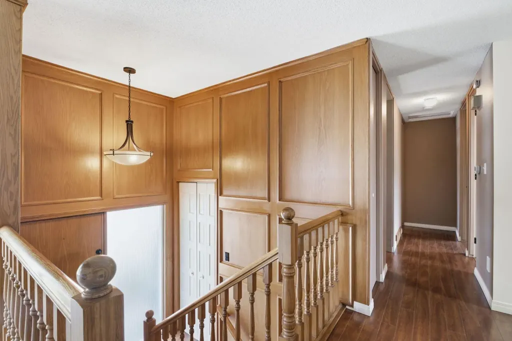 160 Marbrooke Circle NE Calgary AB T2A 2W6