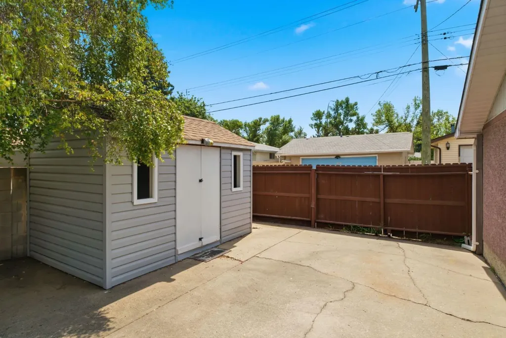 160 Marbrooke Circle NE Calgary AB T2A 2W6