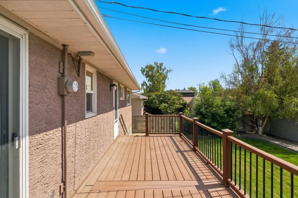 160 Marbrooke Circle NE Calgary AB T2A 2W6
