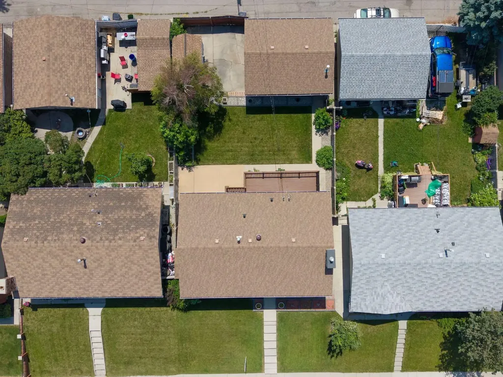 160 Marbrooke Circle NE Calgary AB T2A 2W6