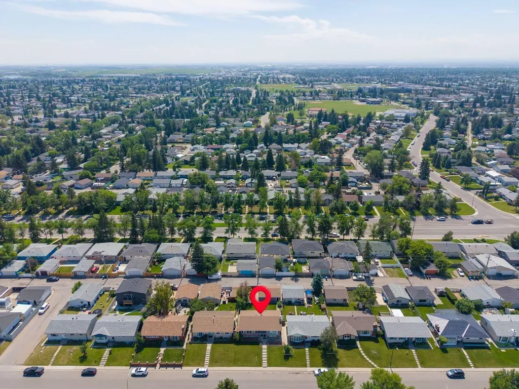 160 Marbrooke Circle NE Calgary AB T2A 2W6