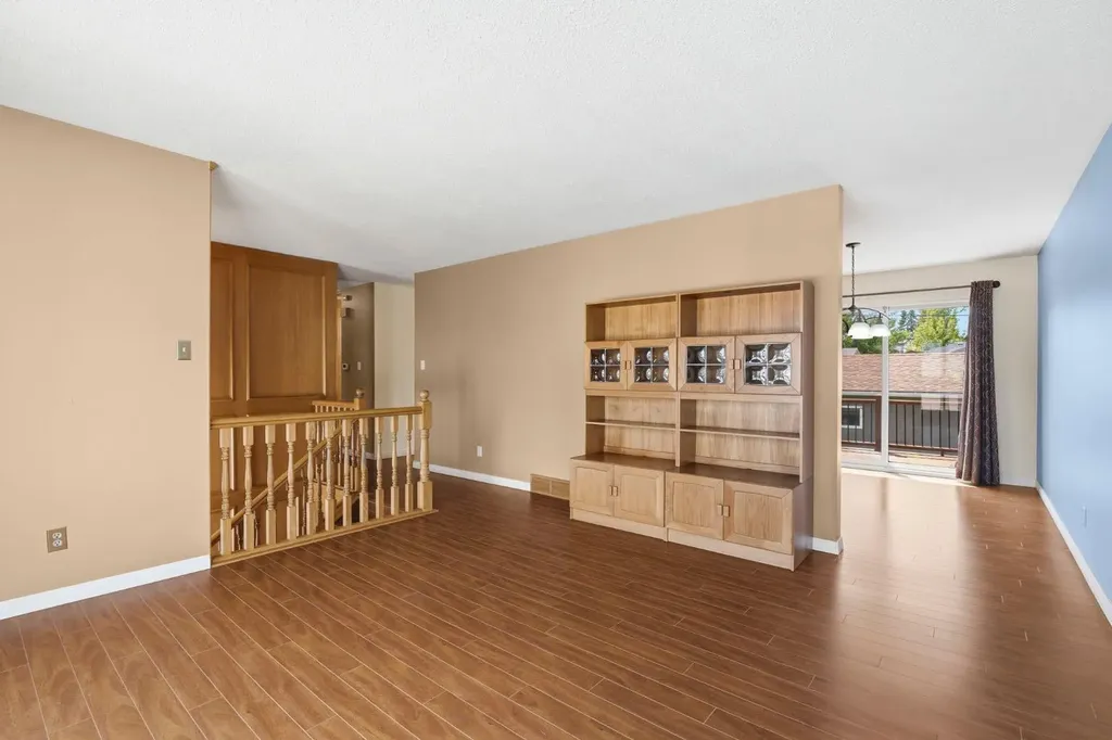 160 Marbrooke Circle NE Calgary AB T2A 2W6