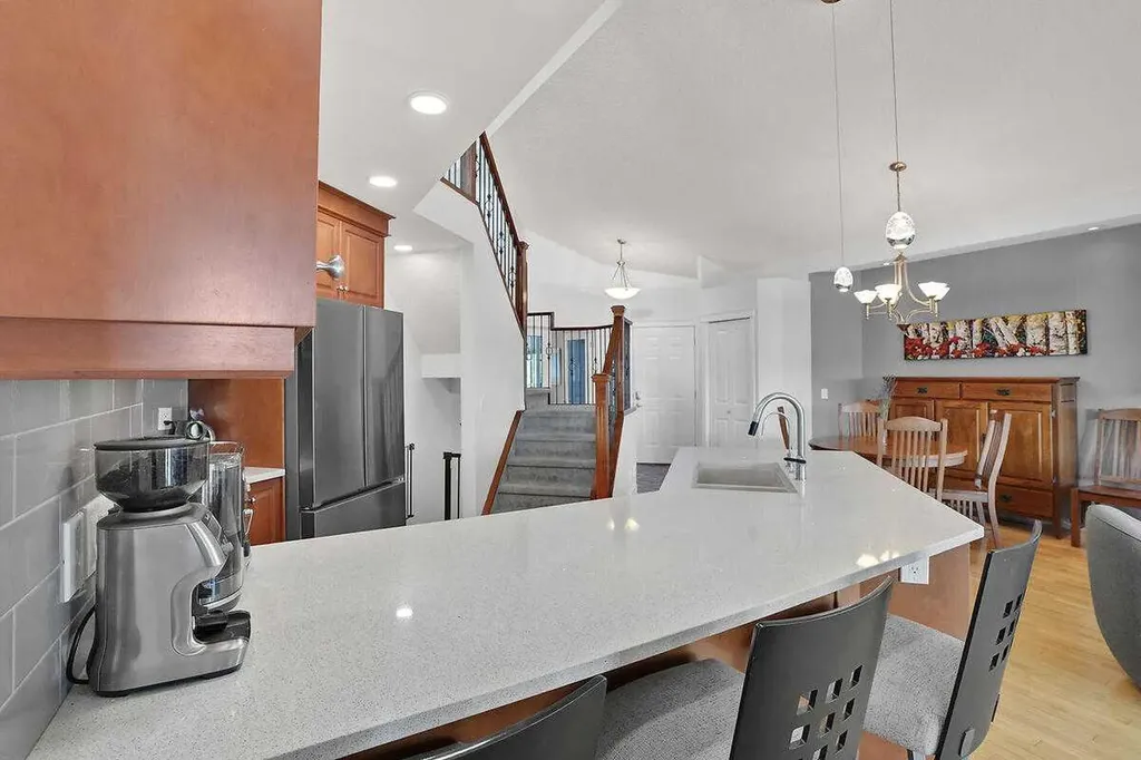 147 Springbank Villas SW Calgary AB T3H 4S9