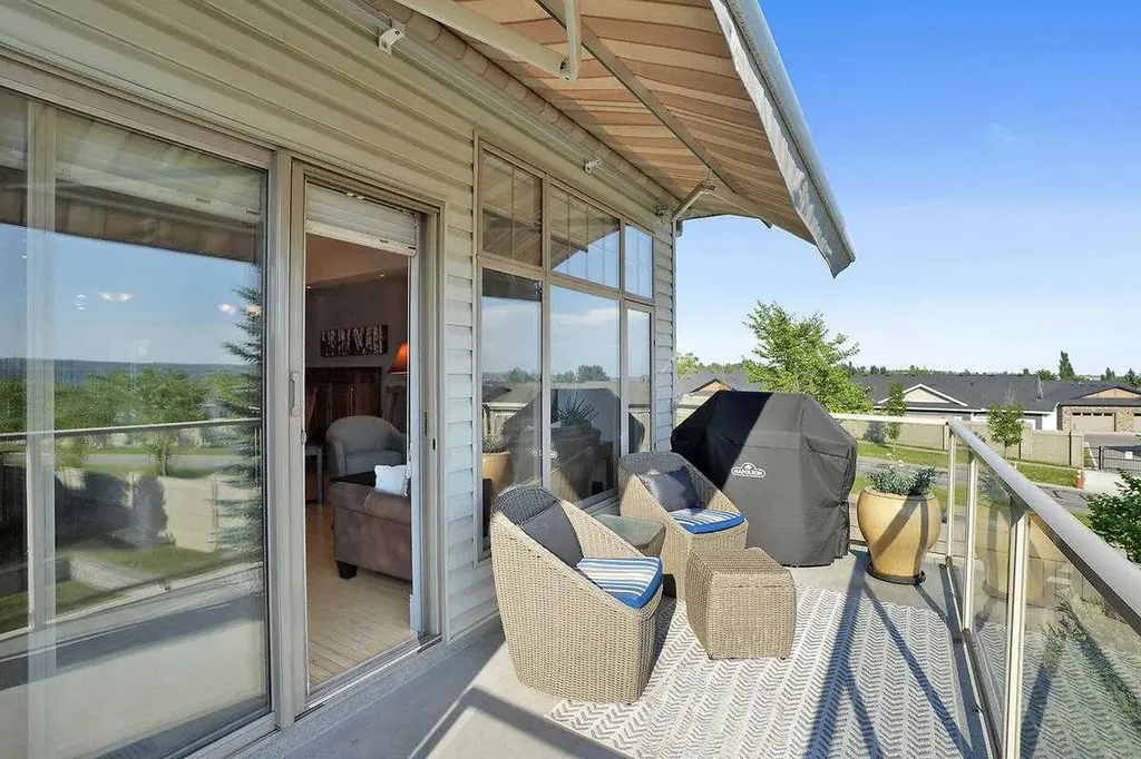 147 Springbank Villas SW Calgary AB T3H 4S9
