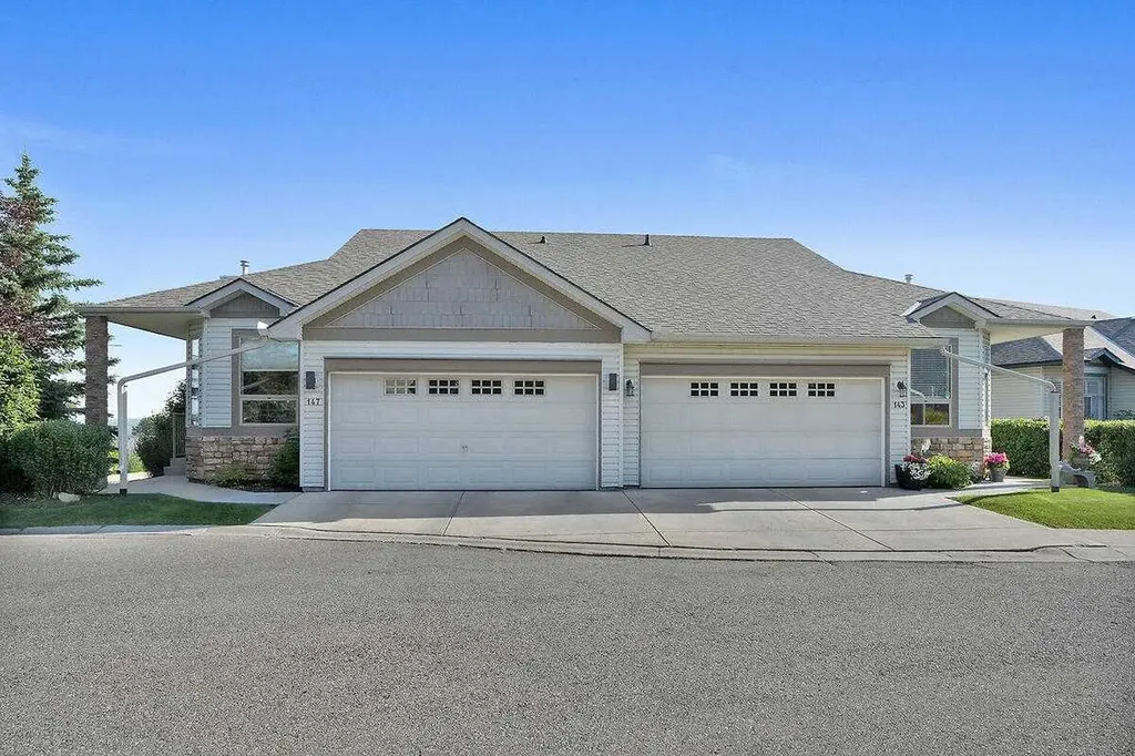 147 Springbank Villas SW Calgary AB T3H 4S9