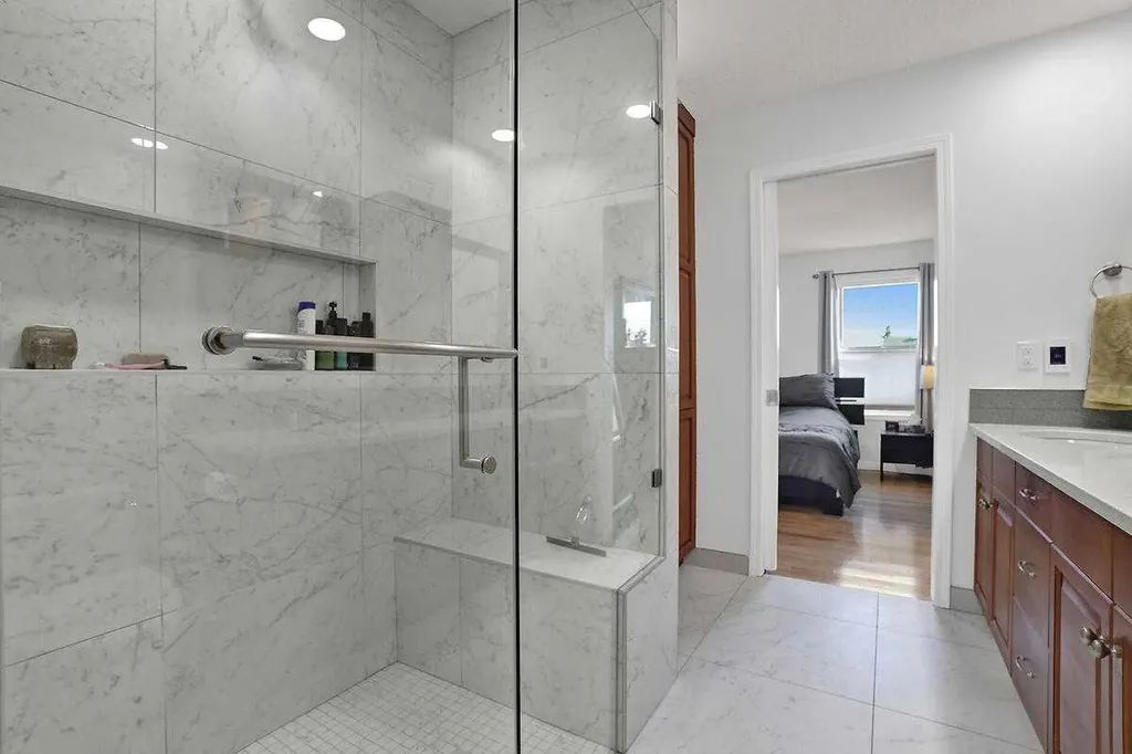 147 Springbank Villas SW Calgary AB T3H 4S9