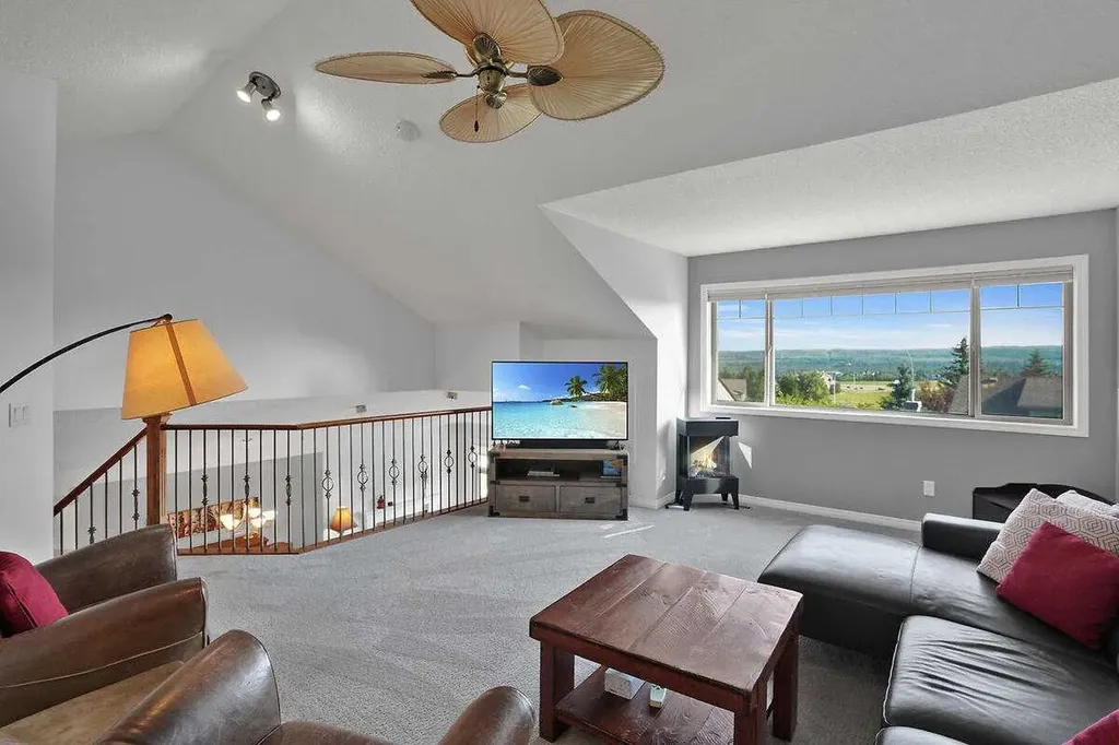 147 Springbank Villas SW Calgary AB T3H 4S9