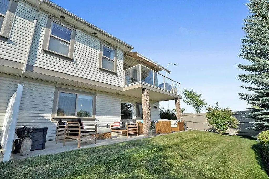 147 Springbank Villas SW Calgary AB T3H 4S9