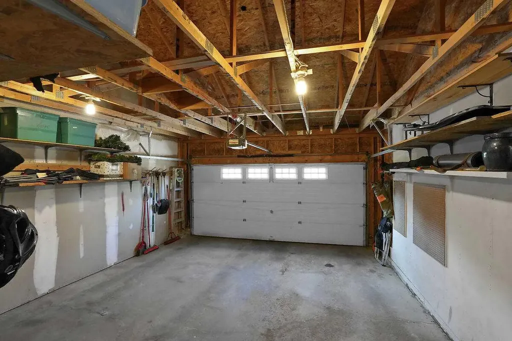 147 Springbank Villas SW Calgary AB T3H 4S9