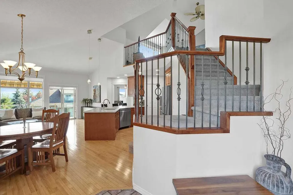 147 Springbank Villas SW Calgary AB T3H 4S9