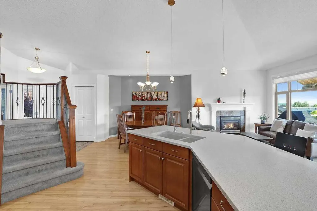 147 Springbank Villas SW Calgary AB T3H 4S9