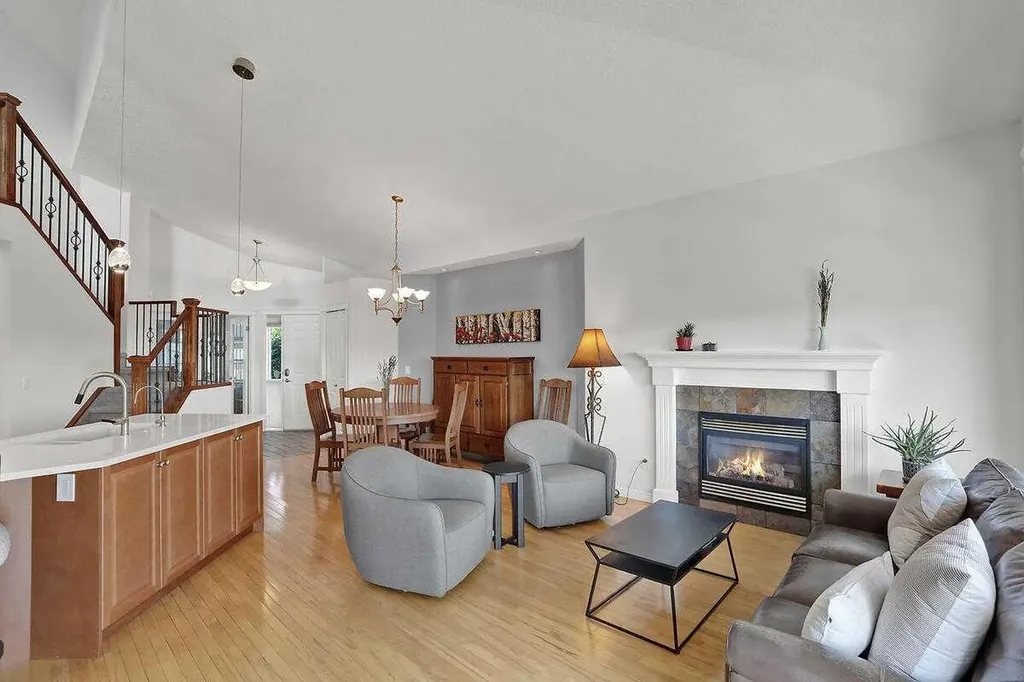 147 Springbank Villas SW Calgary AB T3H 4S9