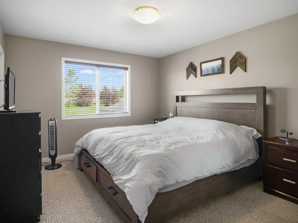 182 Jaspar Crescent Red Deer AB T4P 0G9