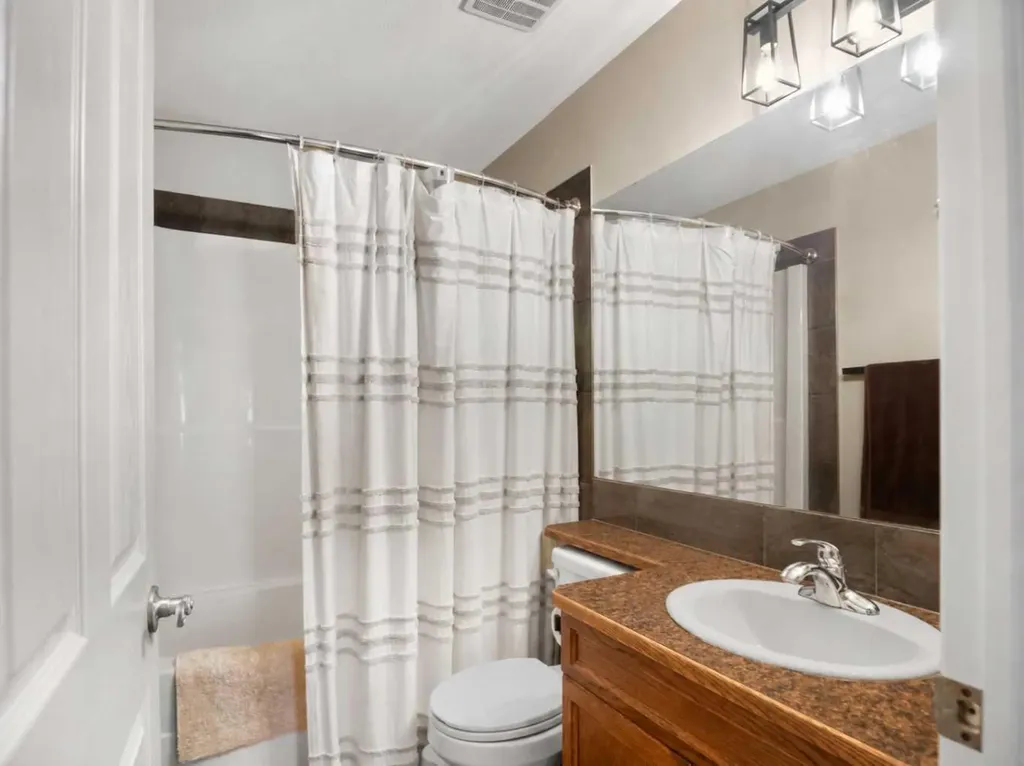 182 Jaspar Crescent Red Deer AB T4P 0G9
