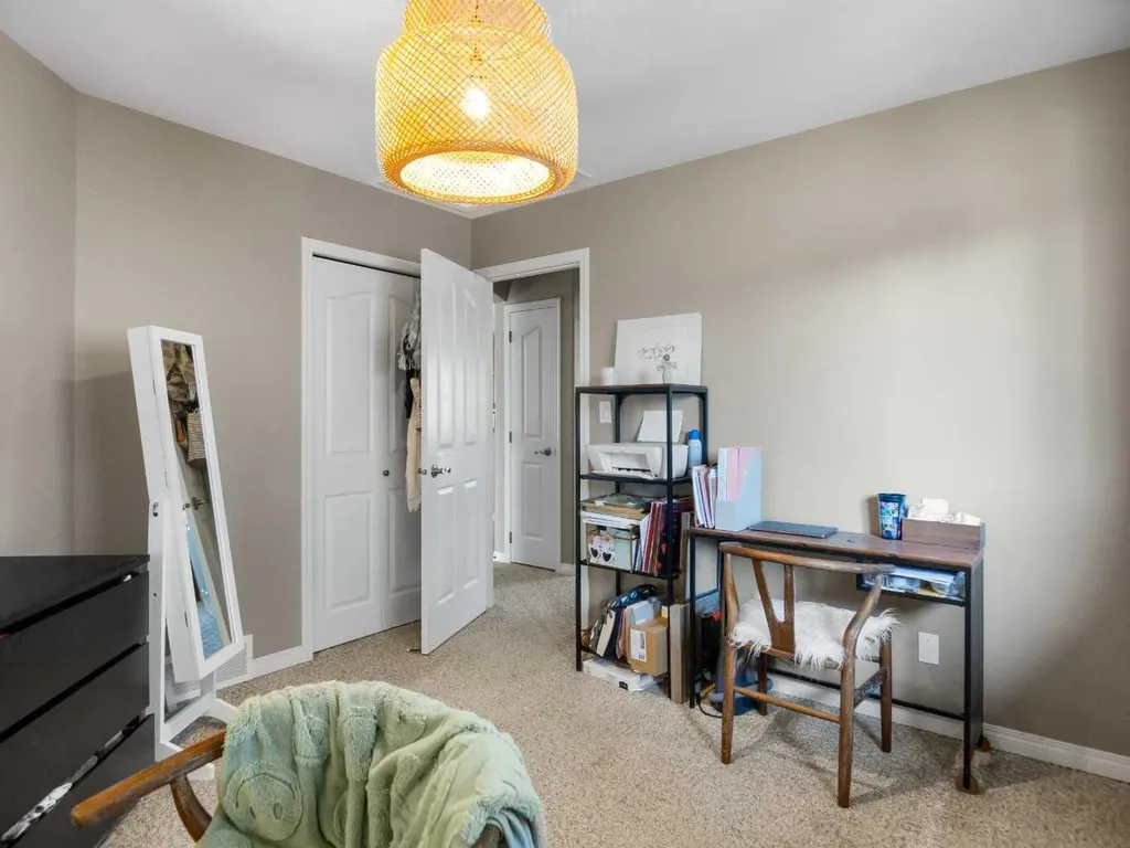 182 Jaspar Crescent Red Deer AB T4P 0G9