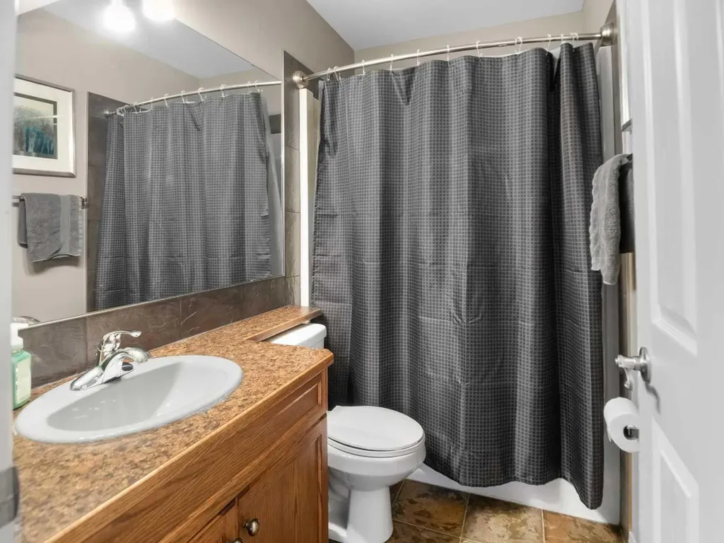 182 Jaspar Crescent Red Deer AB T4P 0G9