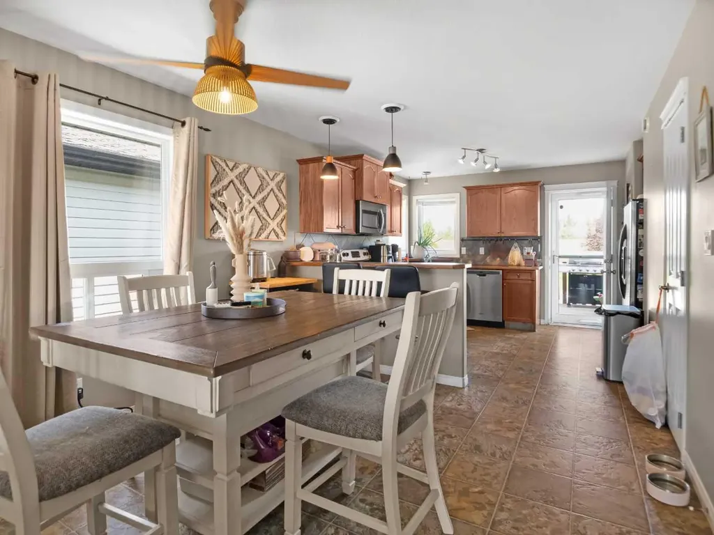 182 Jaspar Crescent Red Deer AB T4P 0G9