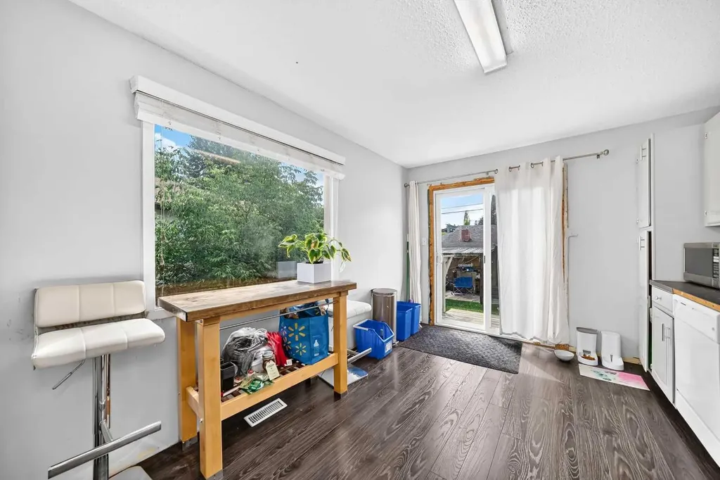 2405 30 Street SW Calgary AB T2E 2L9