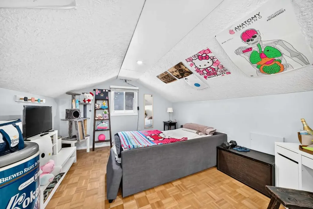 2405 30 Street SW Calgary AB T2E 2L9