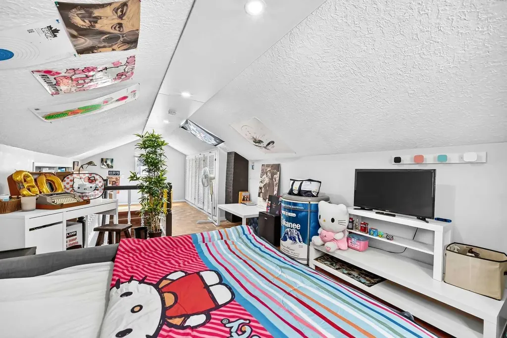 2405 30 Street SW Calgary AB T2E 2L9