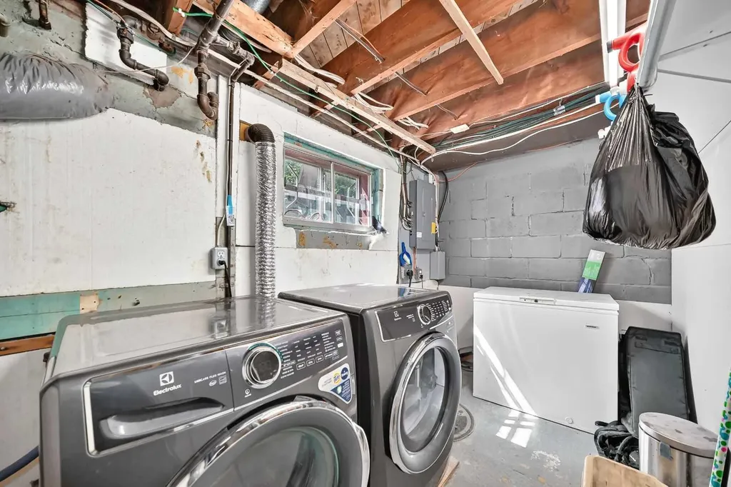 2405 30 Street SW Calgary AB T2E 2L9