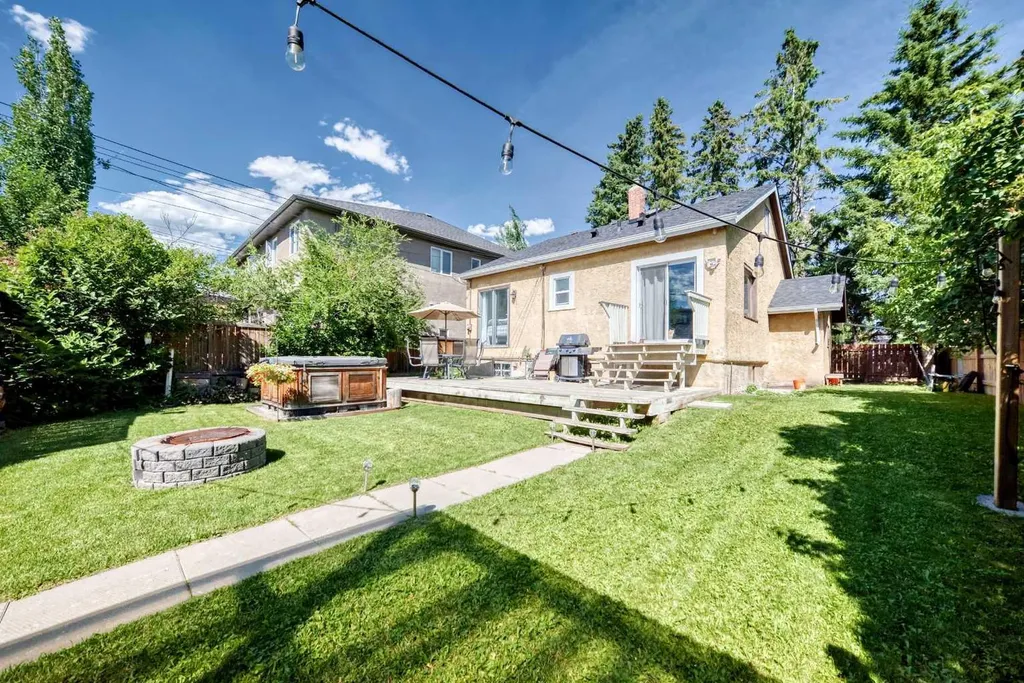2405 30 Street SW Calgary AB T2E 2L9