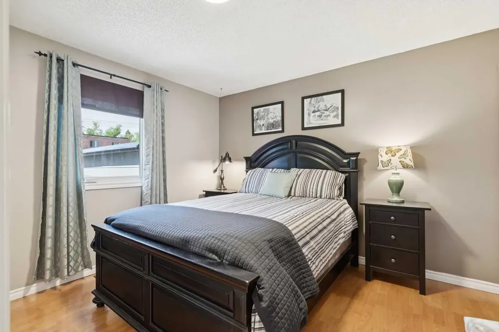 6111 Bow Crescent NW Calgary AB T3B 2C2
