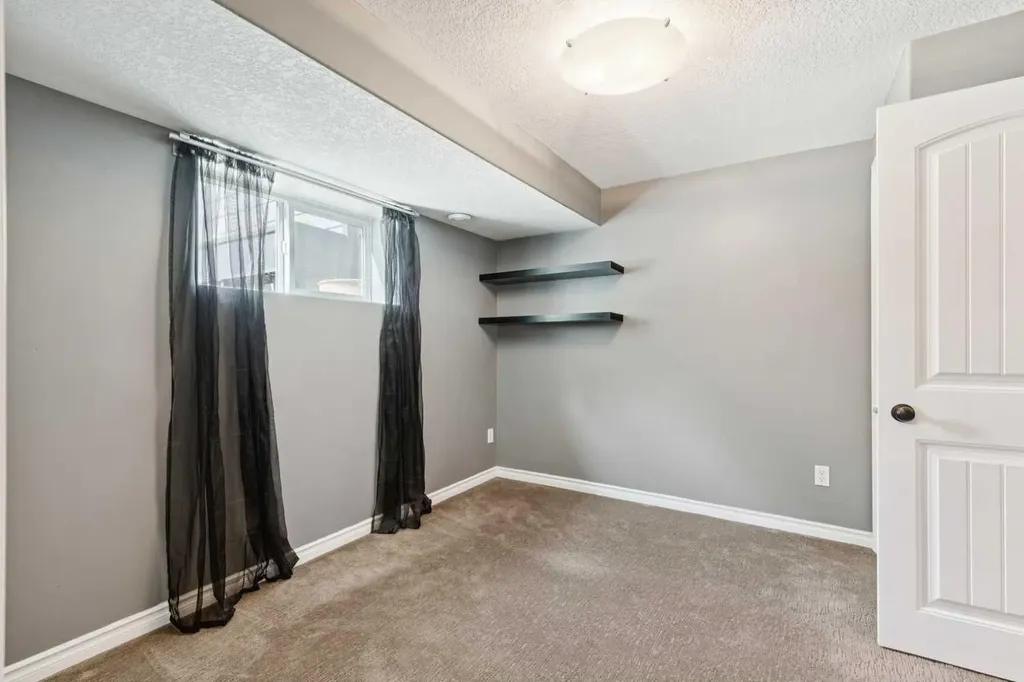 6111 Bow Crescent NW Calgary AB T3B 2C2