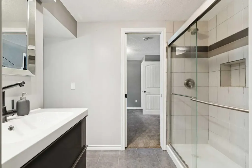 6111 Bow Crescent NW Calgary AB T3B 2C2
