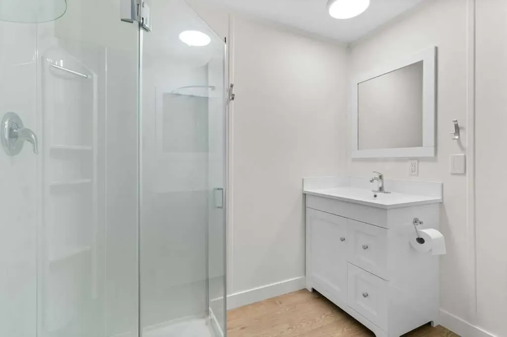 4516 48 Avenue Sylvan Lake AB T4S 1L8