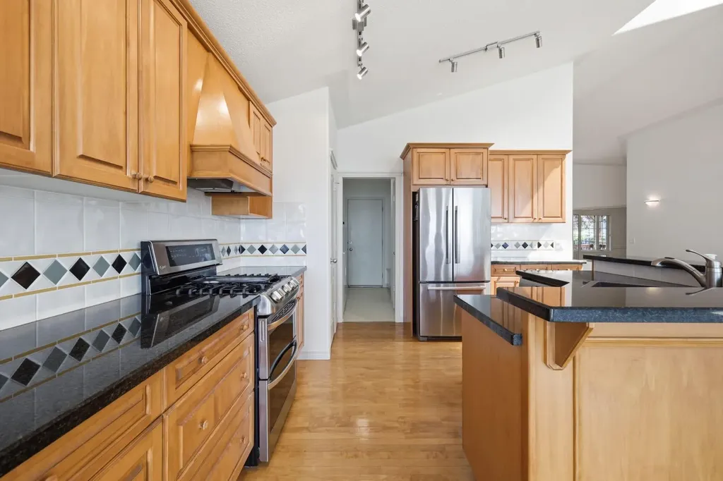 1 Gleneagles View Cochrane AB T4C 1N9