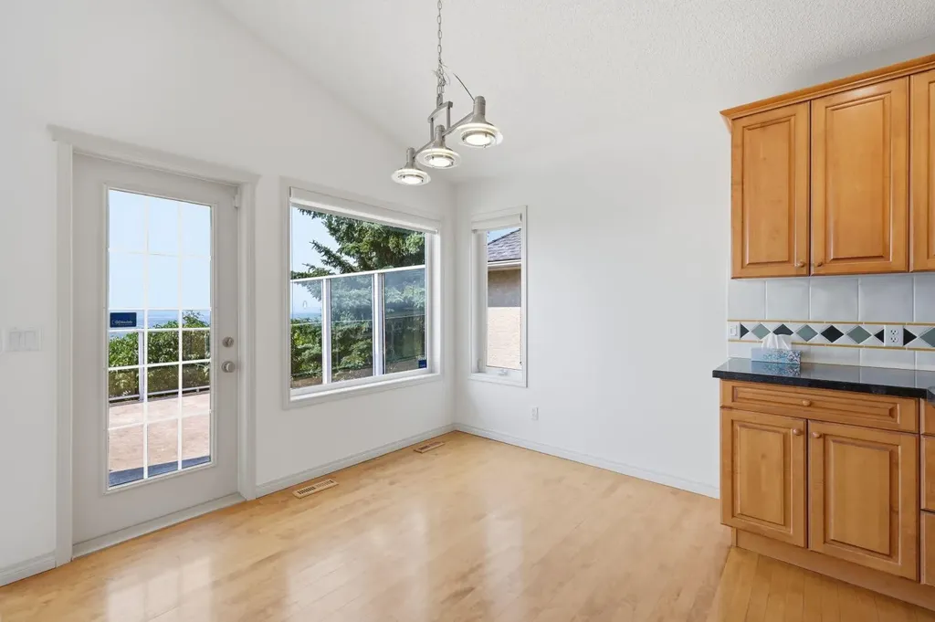 1 Gleneagles View Cochrane AB T4C 1N9