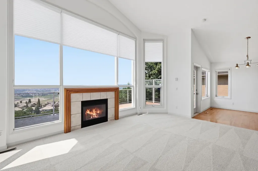 1 Gleneagles View Cochrane AB T4C 1N9