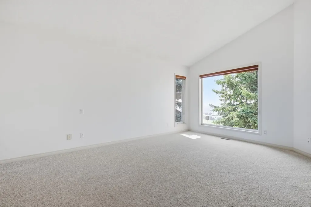 1 Gleneagles View Cochrane AB T4C 1N9