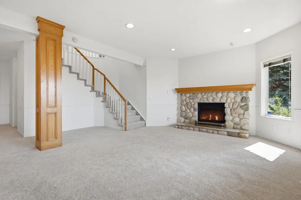 1 Gleneagles View Cochrane AB T4C 1N9