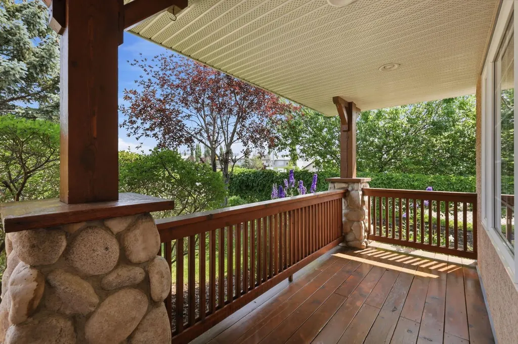 1 Gleneagles View Cochrane AB T4C 1N9