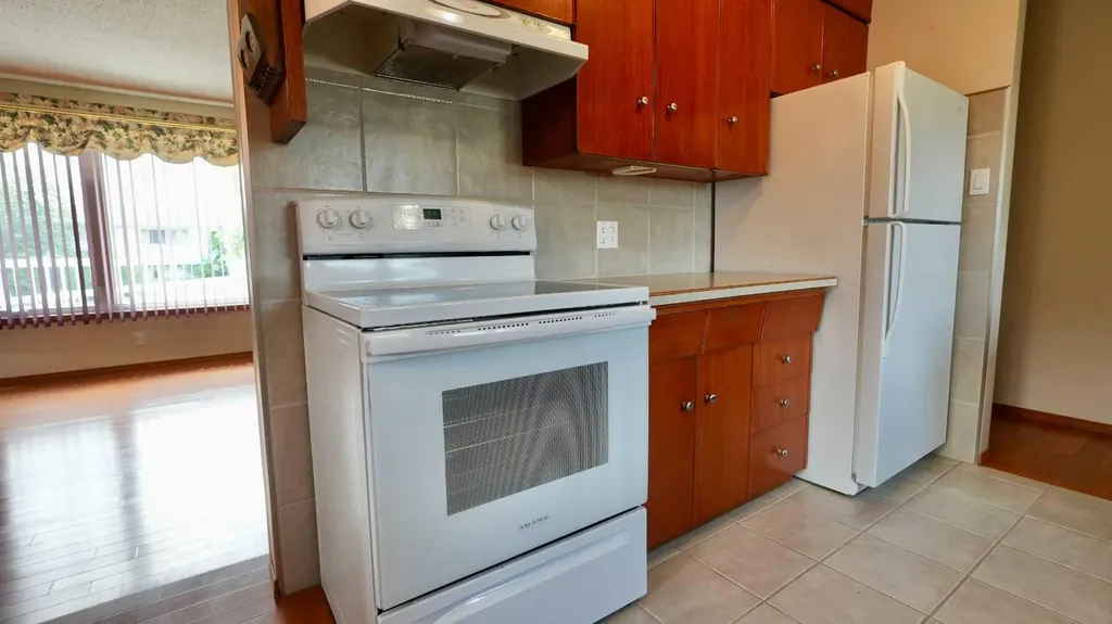 4704 48 Avenue Grimshaw AB T0H 1W0