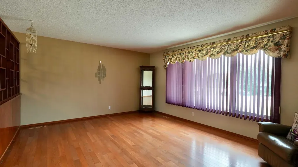 4704 48 Avenue Grimshaw AB T0H 1W0