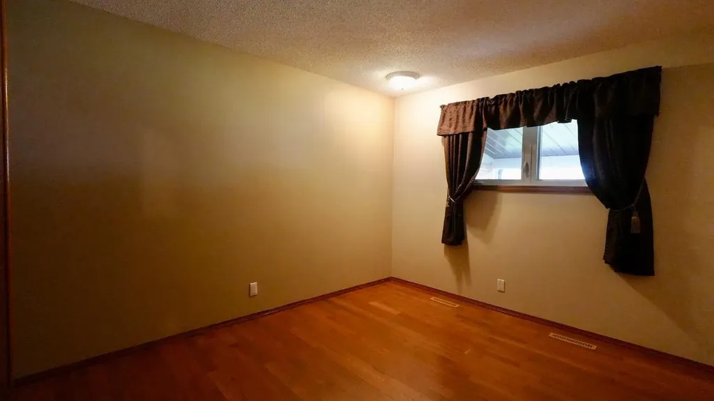 4704 48 Avenue Grimshaw AB T0H 1W0