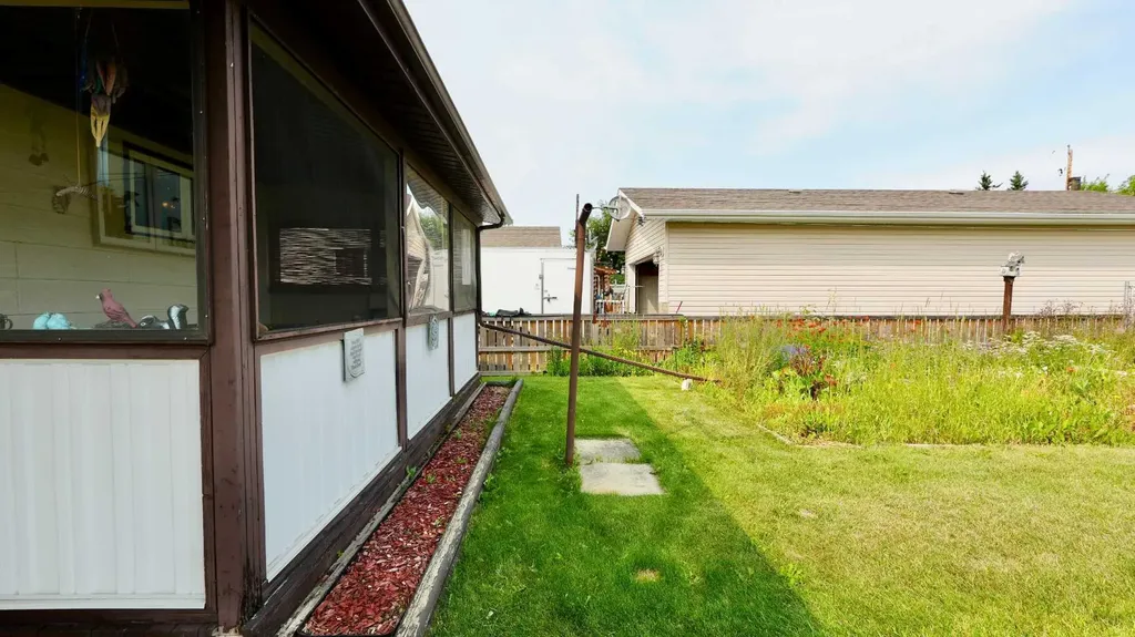 4704 48 Avenue Grimshaw AB T0H 1W0