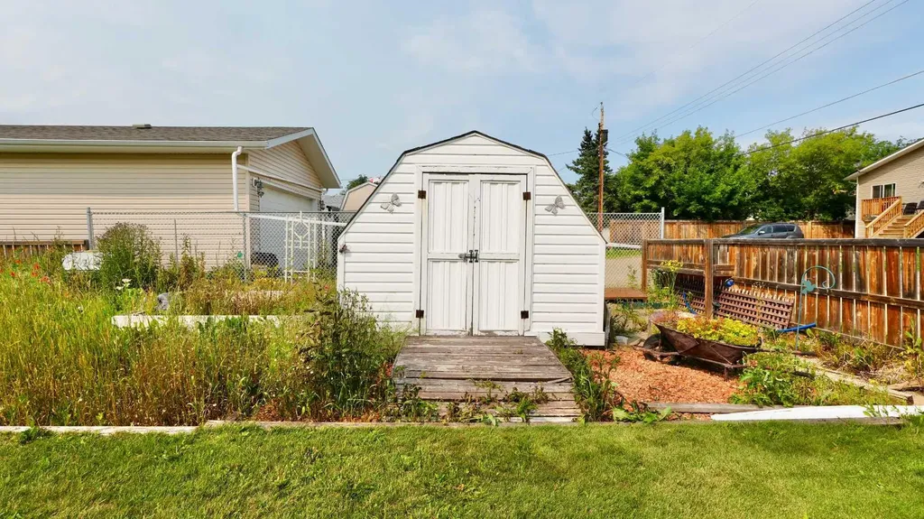 4704 48 Avenue Grimshaw AB T0H 1W0