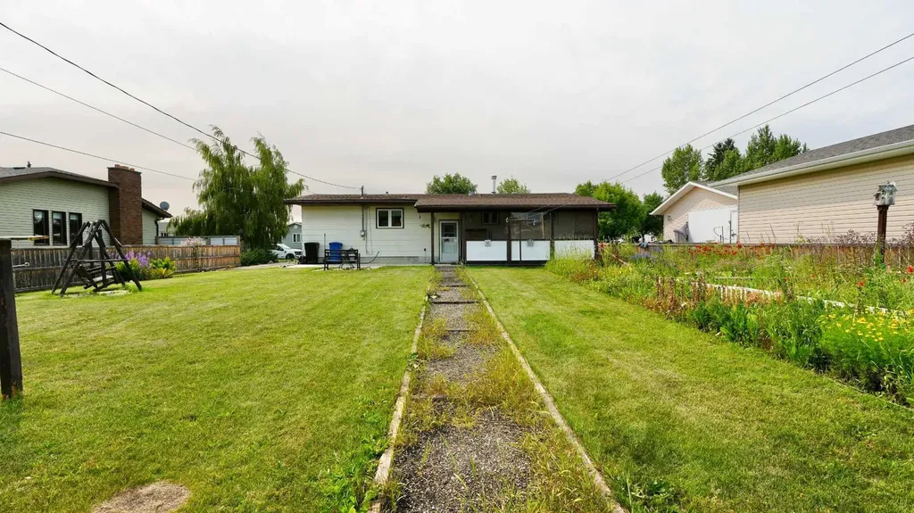 4704 48 Avenue Grimshaw AB T0H 1W0