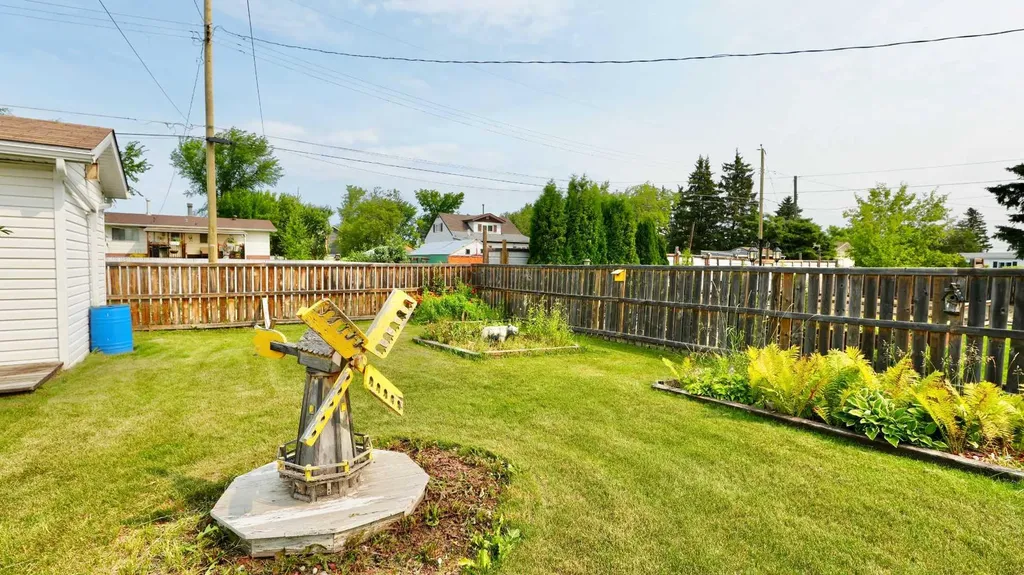 4704 48 Avenue Grimshaw AB T0H 1W0