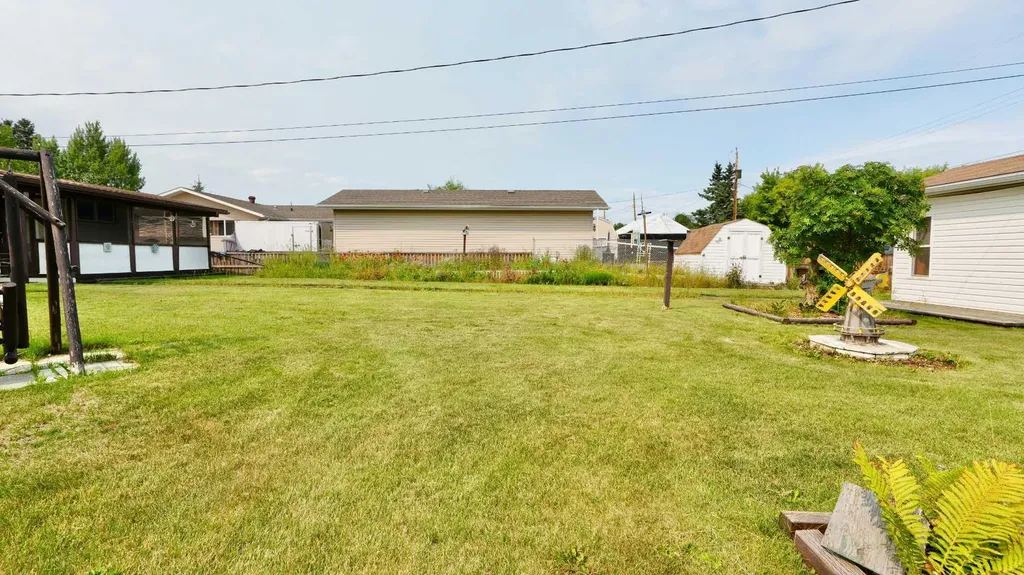 4704 48 Avenue Grimshaw AB T0H 1W0